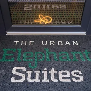 Urban Elephant *** סלוניקי